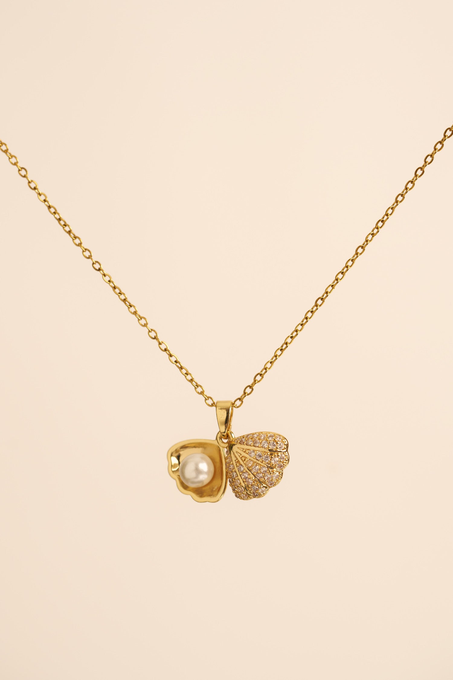 Pearl Wings Necklace