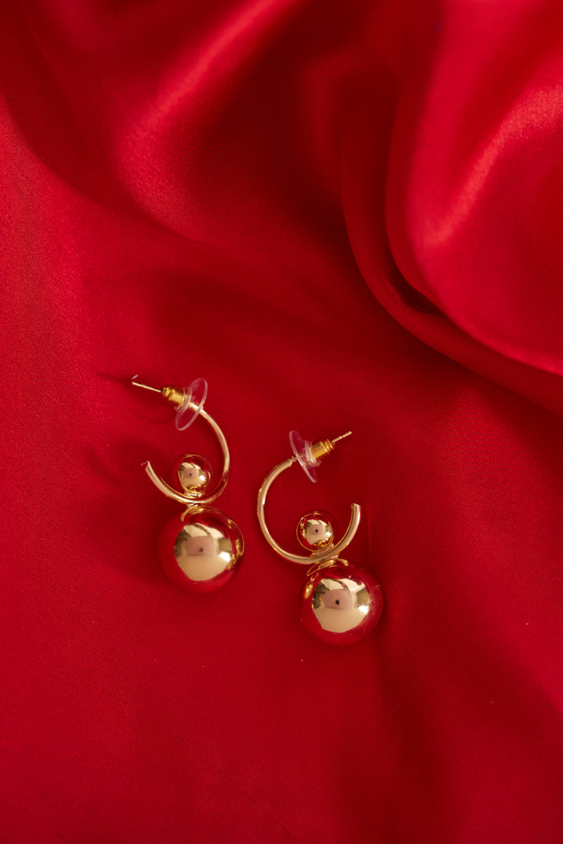 Gold Droplets Earrings